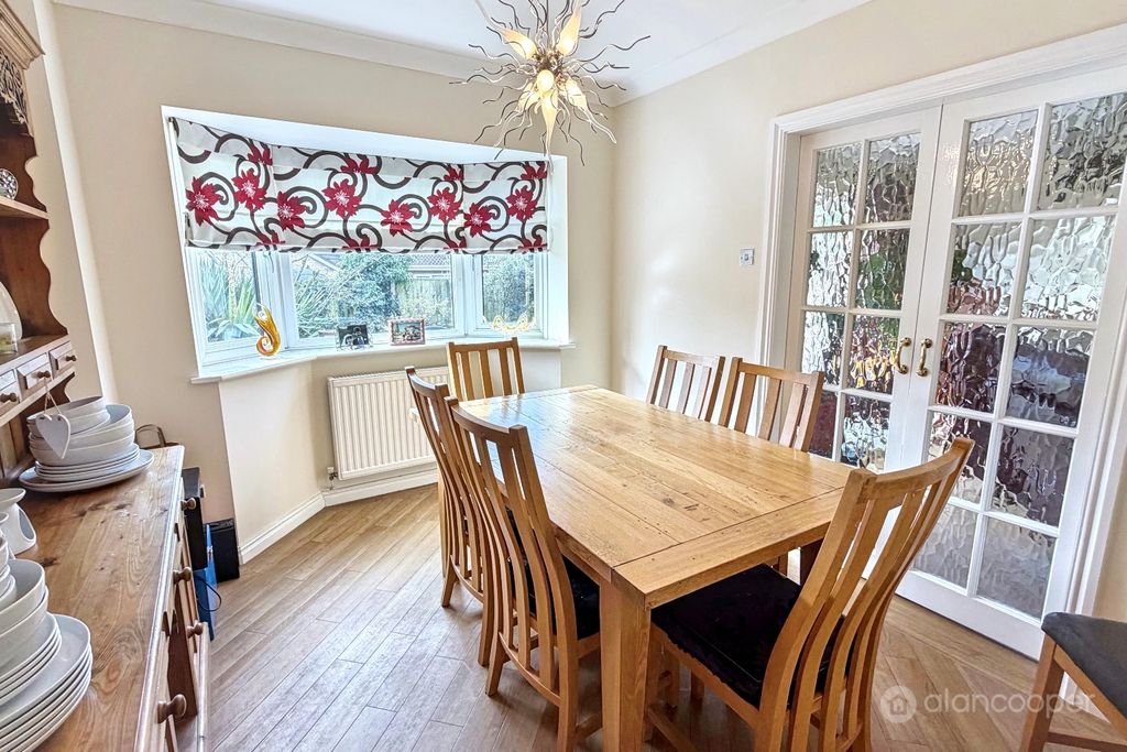 Property photo 3 of 31 4025065