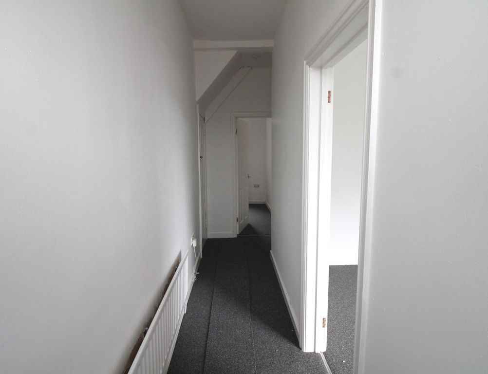 Property photo 2 of 7 Entrance Hallway