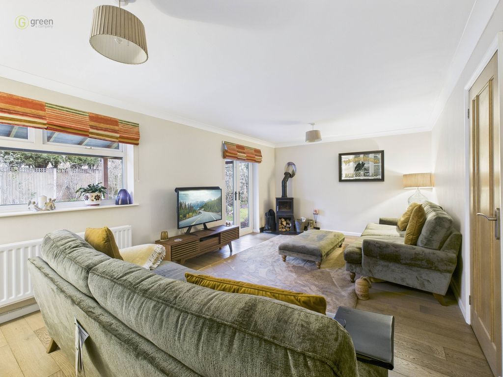 Property photo 2 of 27 Cam04425G0Pr0334Still005