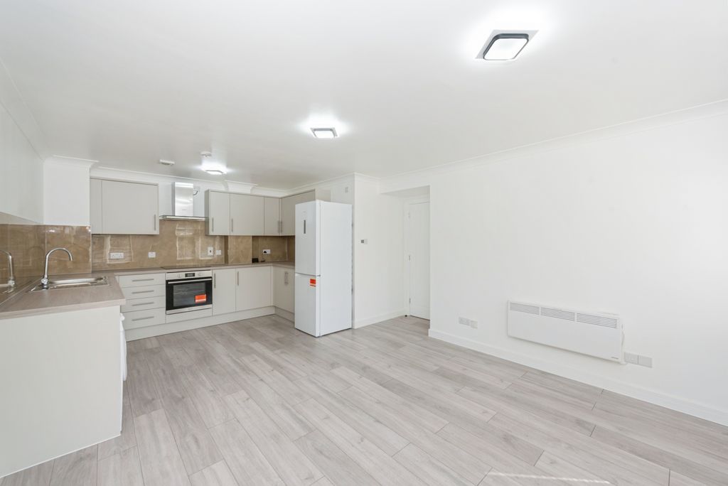 Property photo 3 of 14 Silchester17Of25