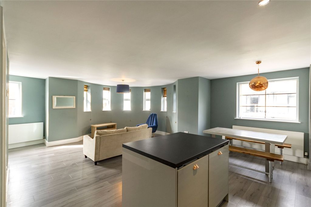 Property photo 3 of 10 Picture No. 03