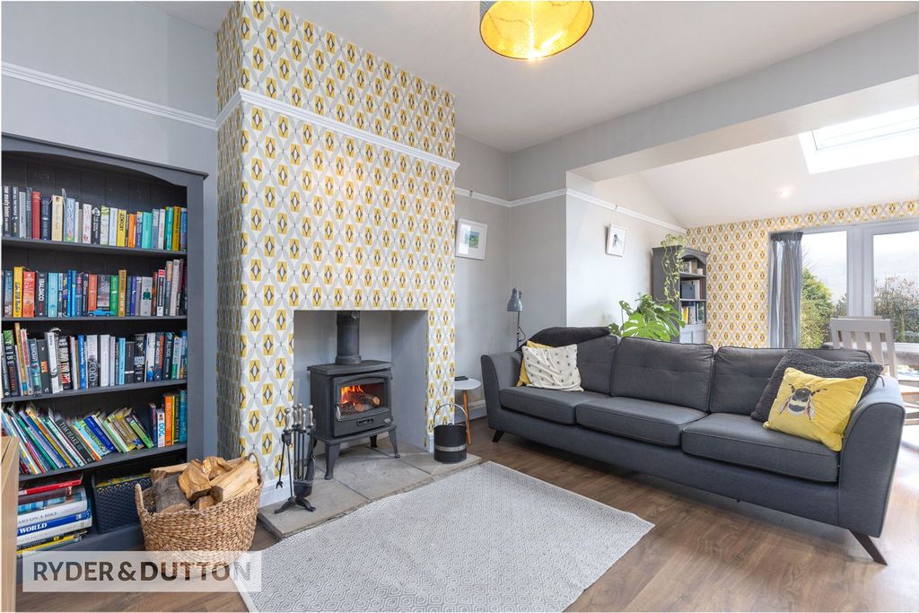 Property photo 3 of 37 Open Plan Living Rm