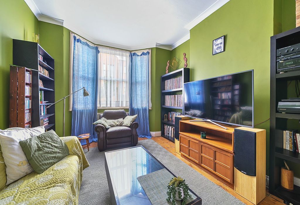 Property photo 1 of 21