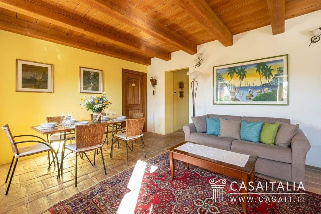 Property photo 2 of 30