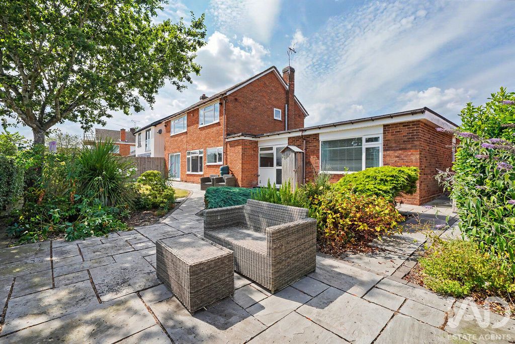 Property photo 1 of 34