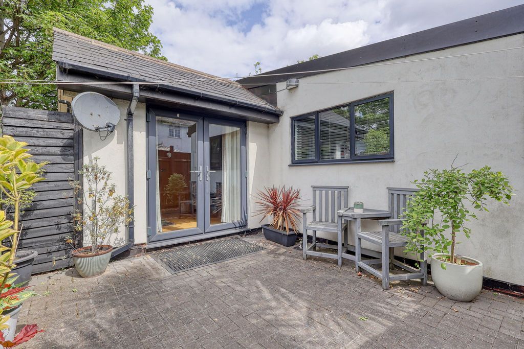 Property photo 2 of 25 Annexe