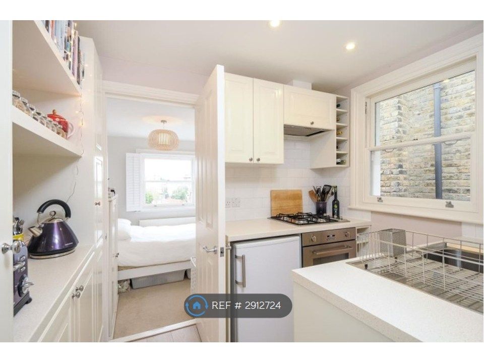 Property photo 2 of 5 Kitchen