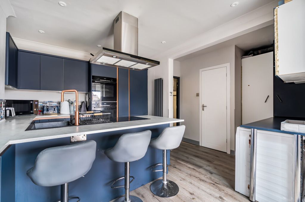 Property photo 3 of 19 Picture No. 14