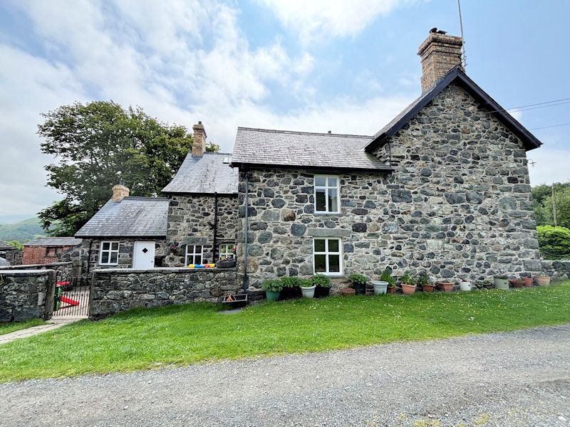 Additional image 7 of 8 bed detached house for saleLlanegryn LL36