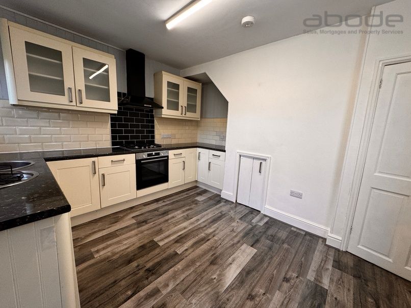 Property photo 2 of 33