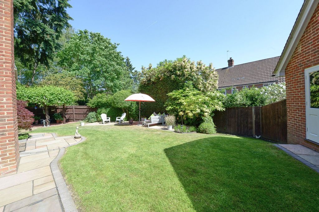Additional image 19 of 5 bed detached house for saleFullerton Close, Fleet GU51