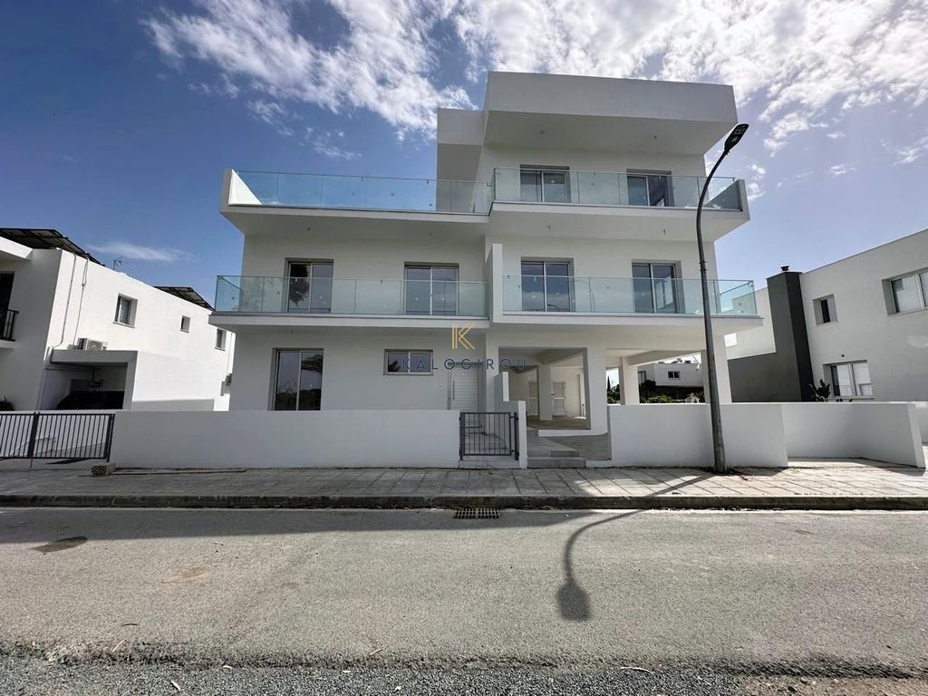 Property photo 1 of 1