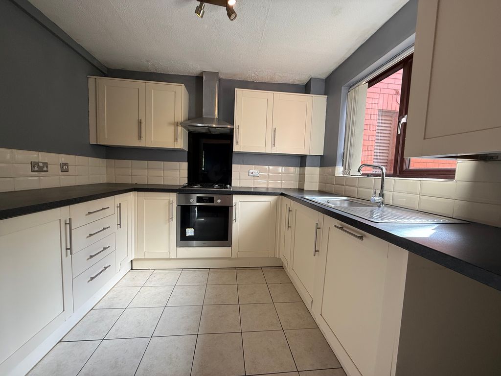 Property photo 2 of 13 Img_9579