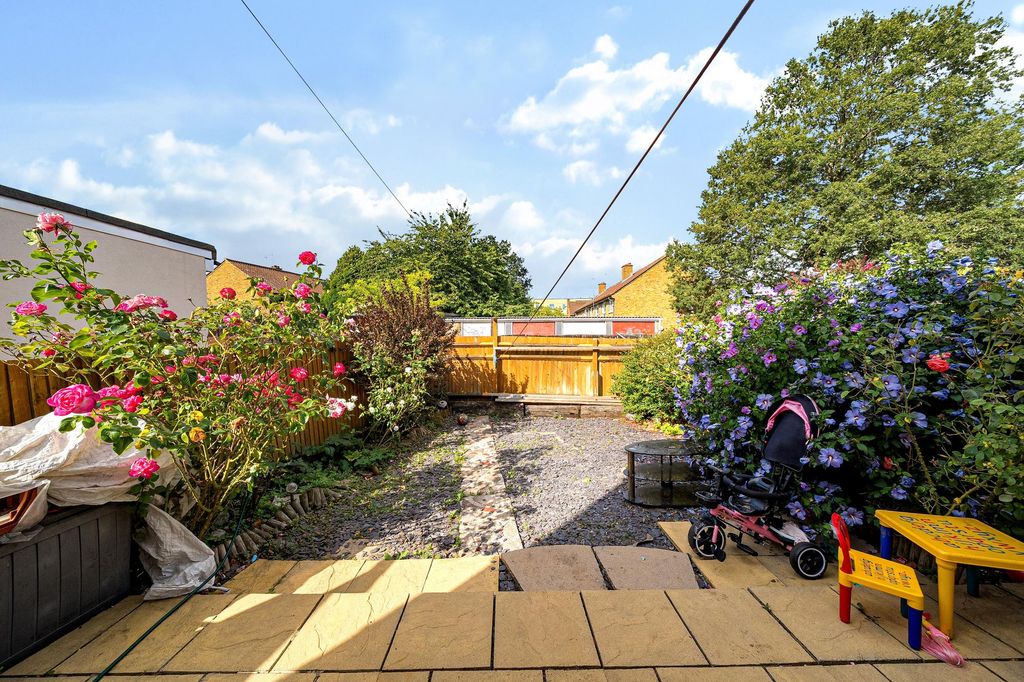 Property photo 2 of 11