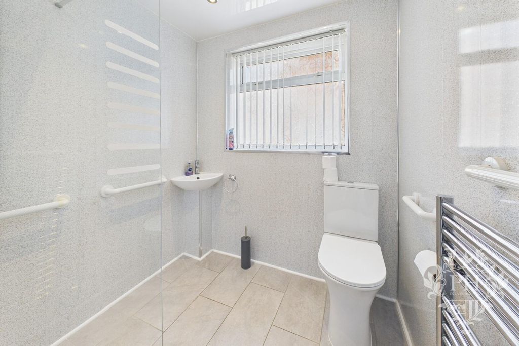 Property photo 3 of 11 Cam02002G0-Pr0175-Still007.Jpg