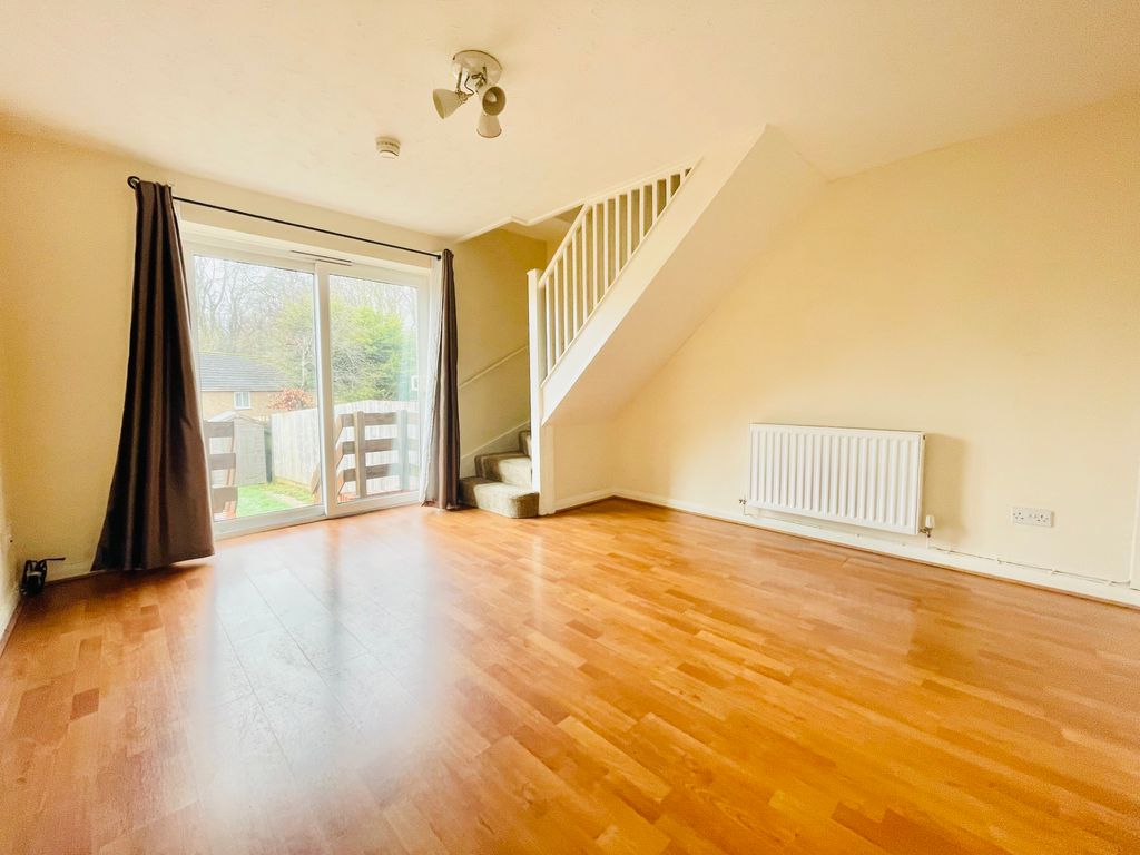 Property photo 3 of 10 Living Room