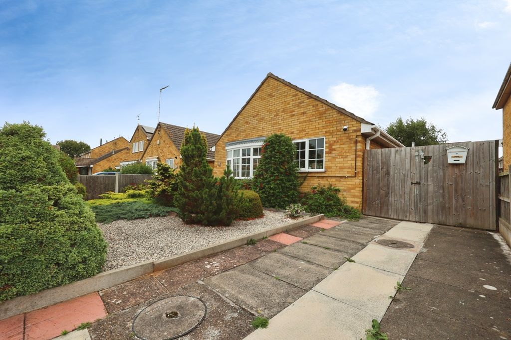 Property photo 1 of 18 5501950