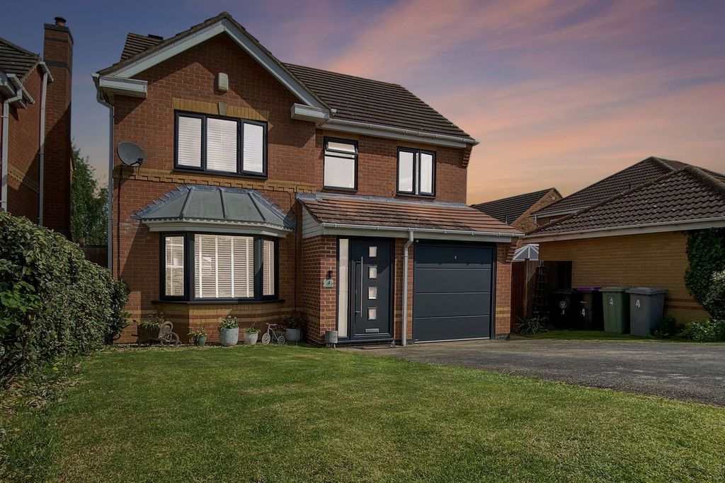 Property photo 1 of 18