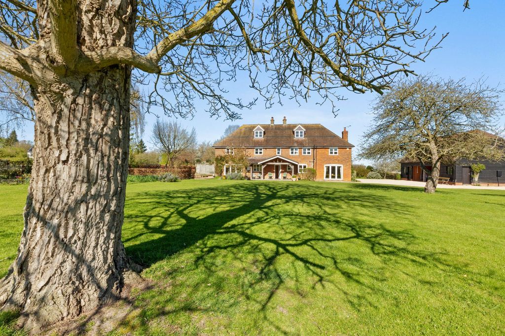 Property photo 2 of 23