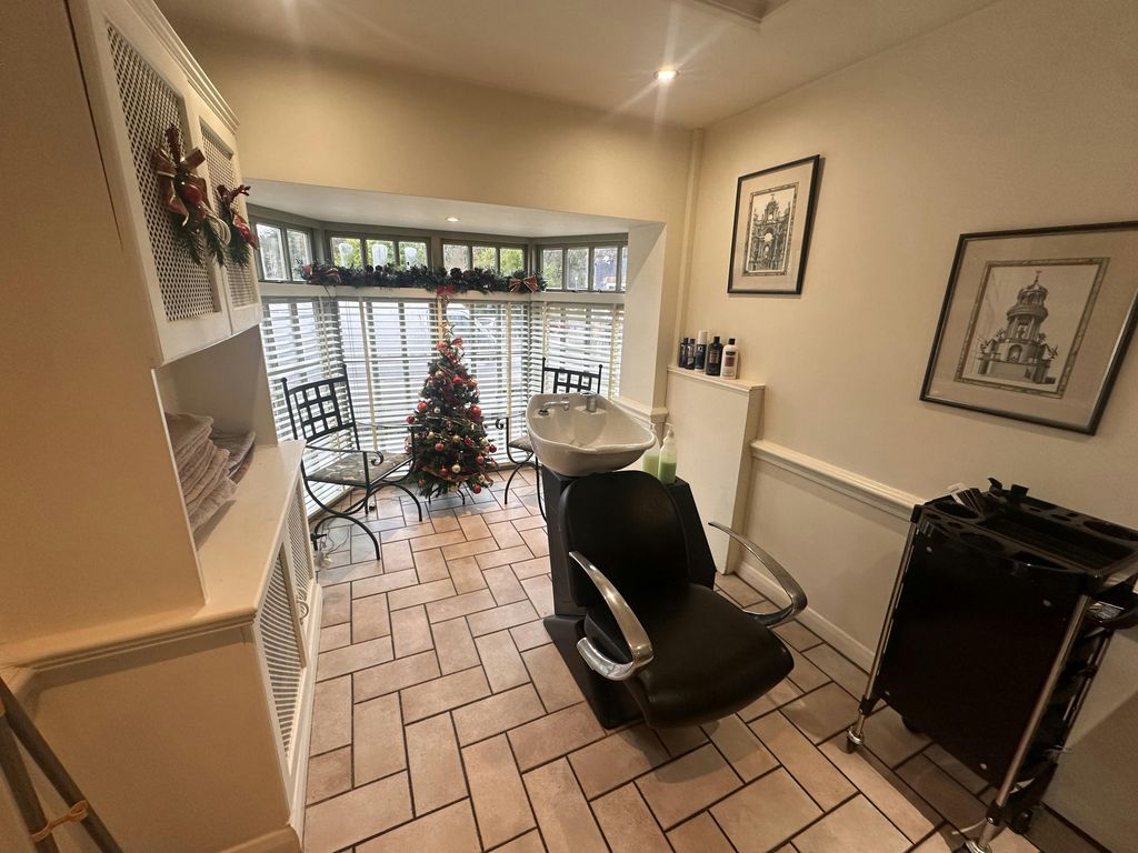 Property photo 3 of 6 Img_8663.Jpeg