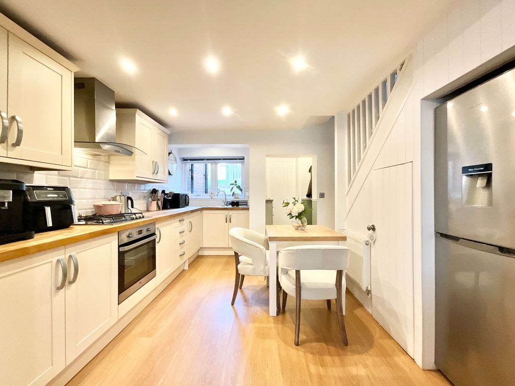 Property photo 2 of 22