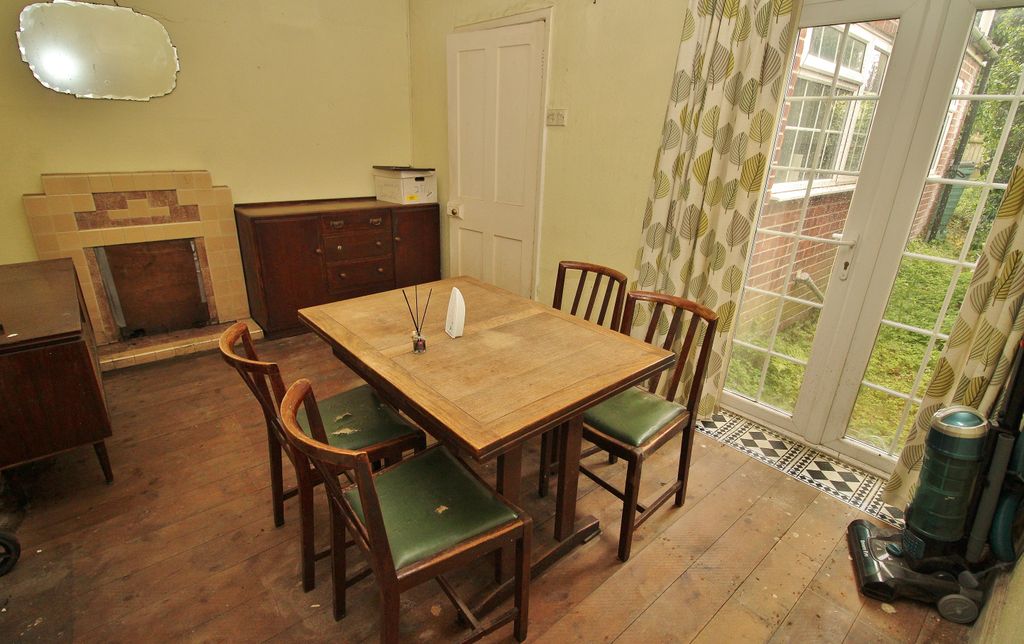 Property photo 3 of 11
