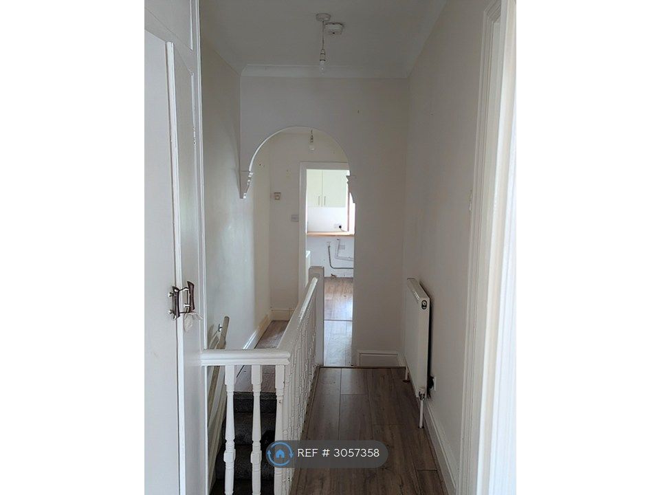 Property photo 2 of 13 Landing