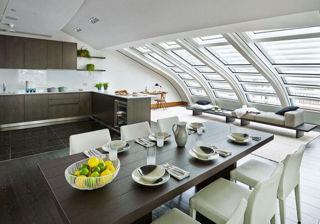 Property photo 3 of 10 Image