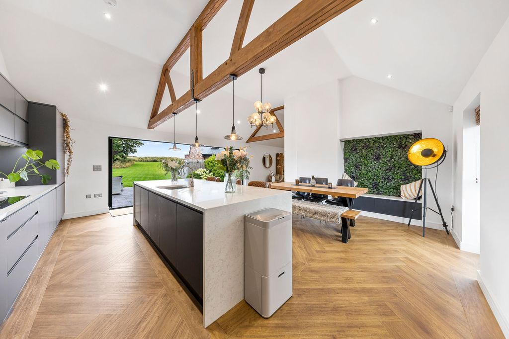 Property photo 3 of 46 10