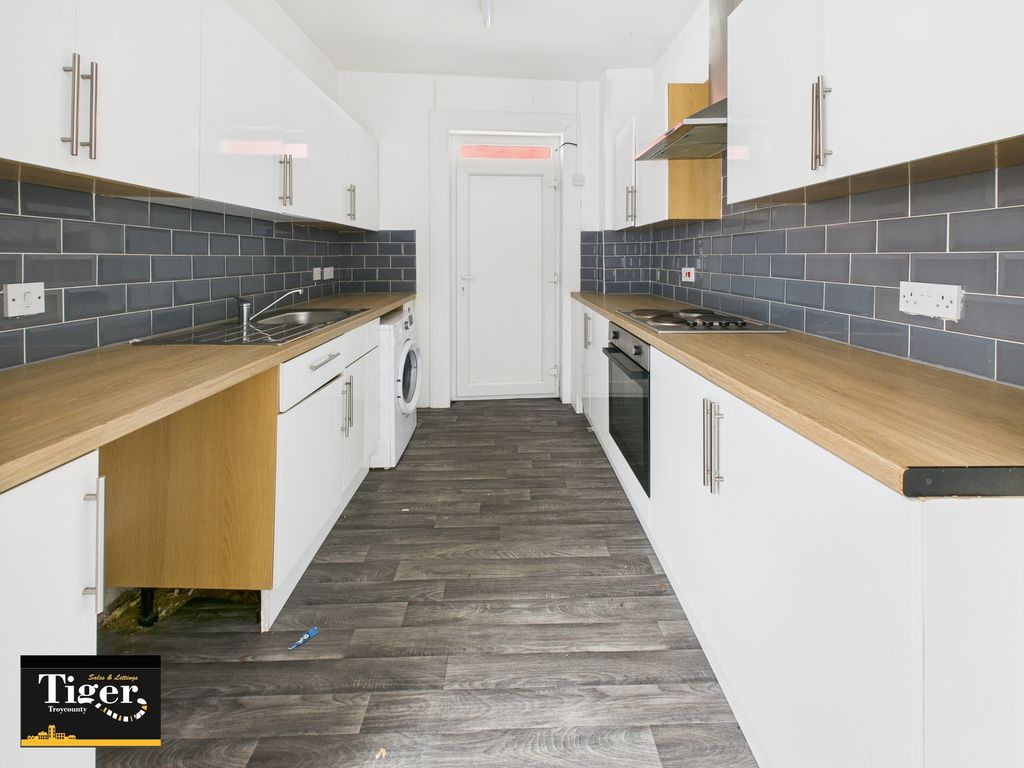 Property photo 1 of 8 Cam03440G0-Pr0509-Still001