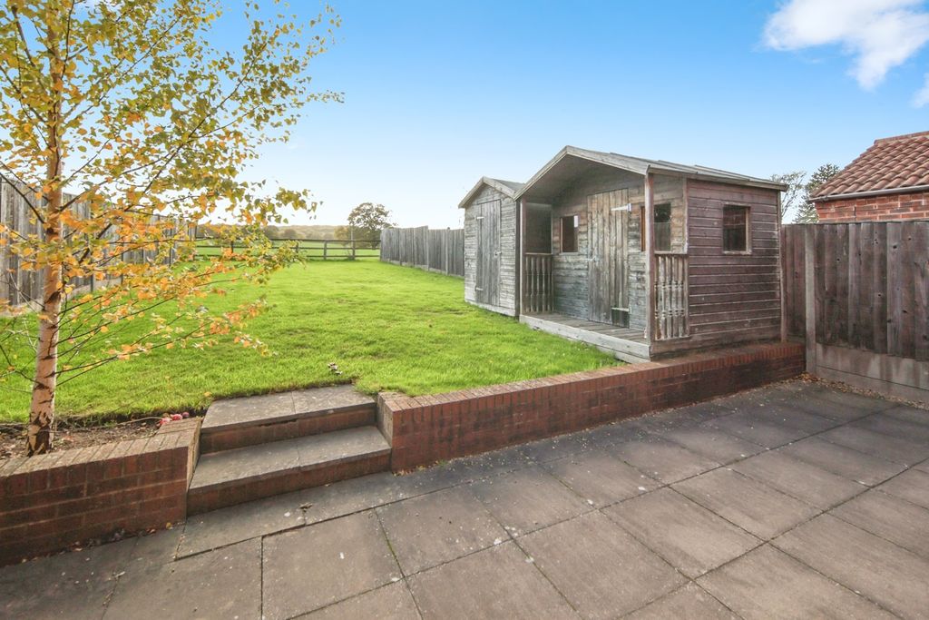 Property photo 2 of 17 Photo