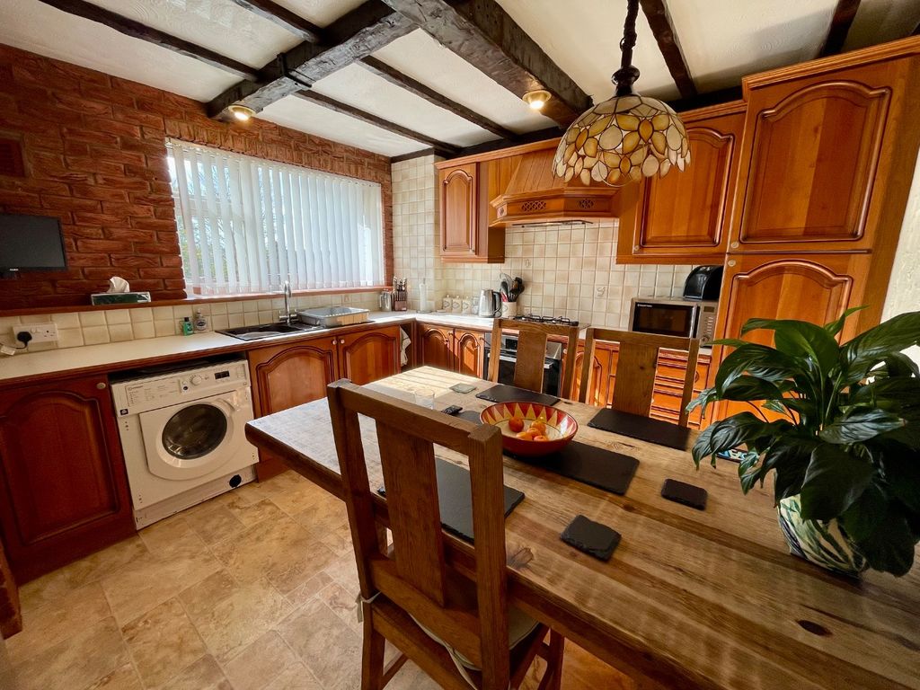 Property photo 3 of 10 5033584