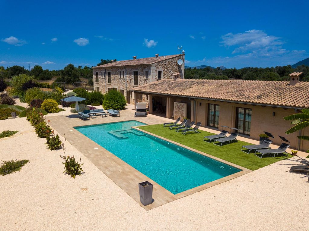 Property photo 2 of 22 63768 Web_0335.Jpg