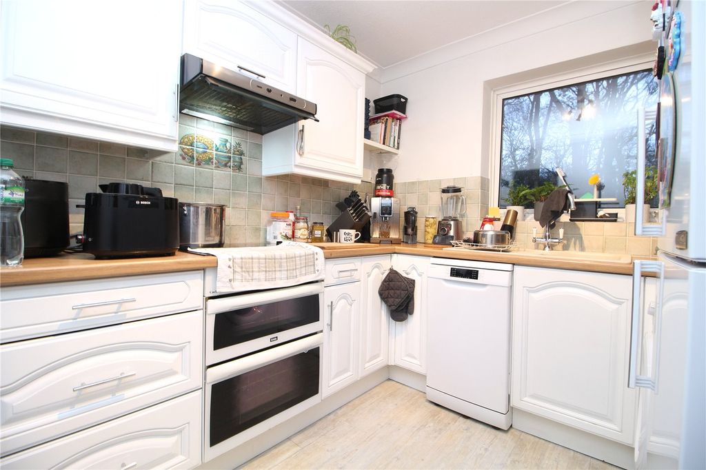 Property photo 2 of 11 Picture No. 03