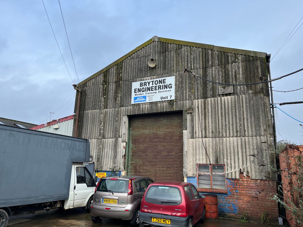 Property photo 1 of 4