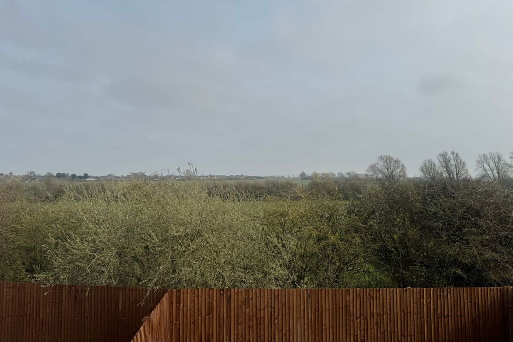 Property photo 2 of 10 Bar Nn Whittlesey Lakeside 154 Garden View