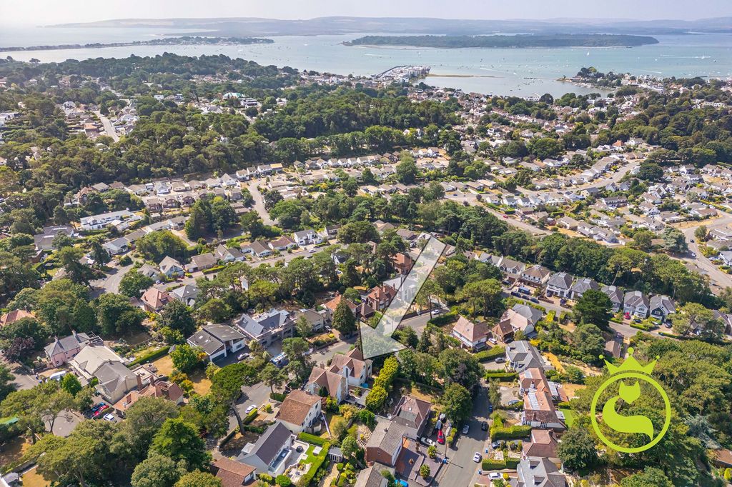 Property photo 3 of 42