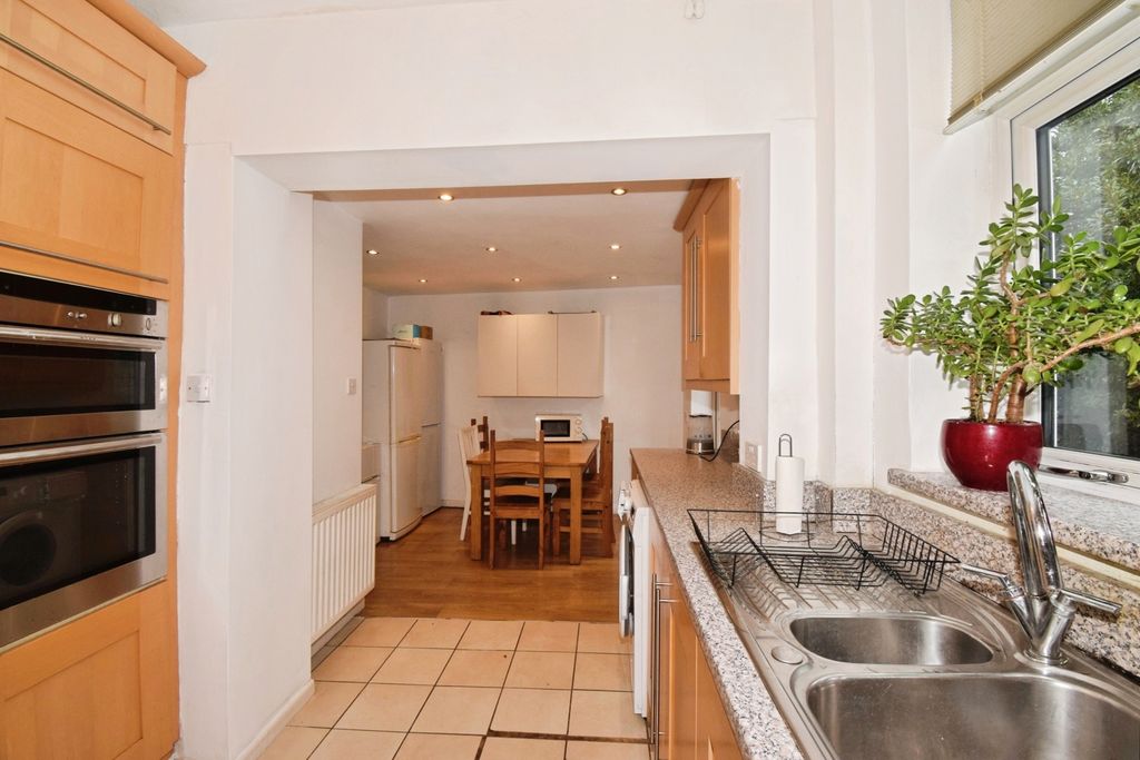 Property photo 2 of 17 Photo