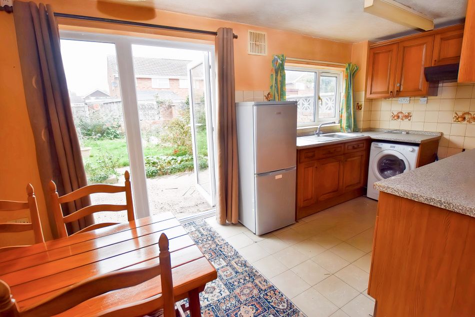 Property photo 3 of 15 Dining Kitchen 1