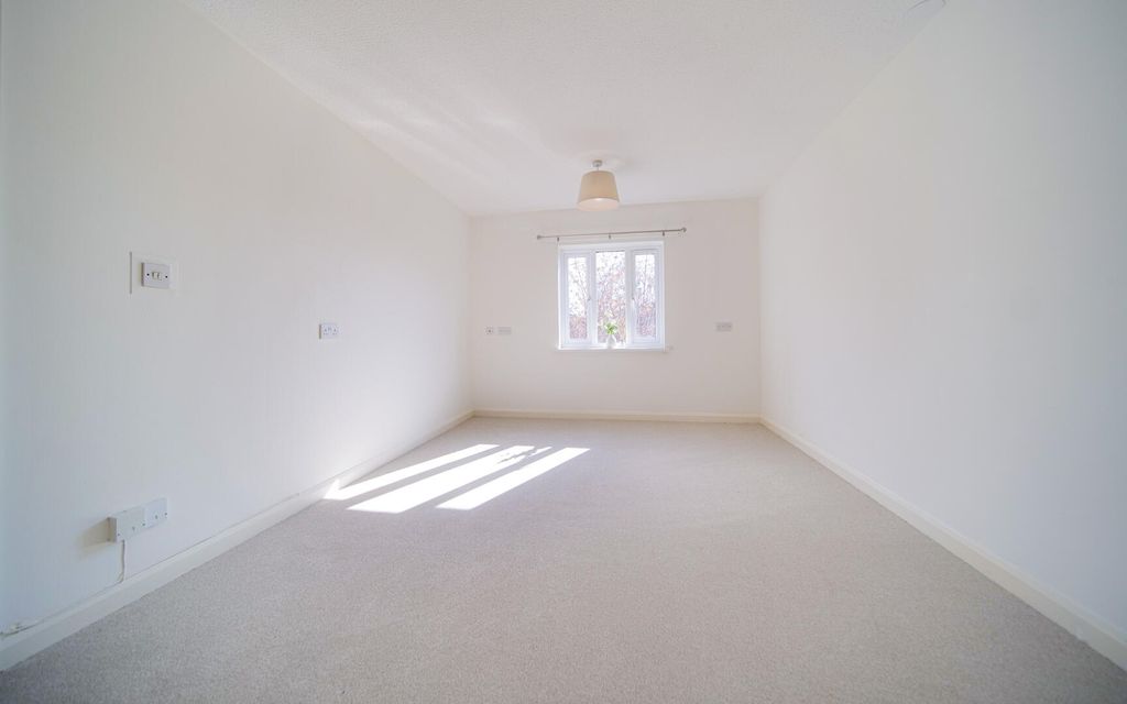 Property photo 2 of 12 Living Room