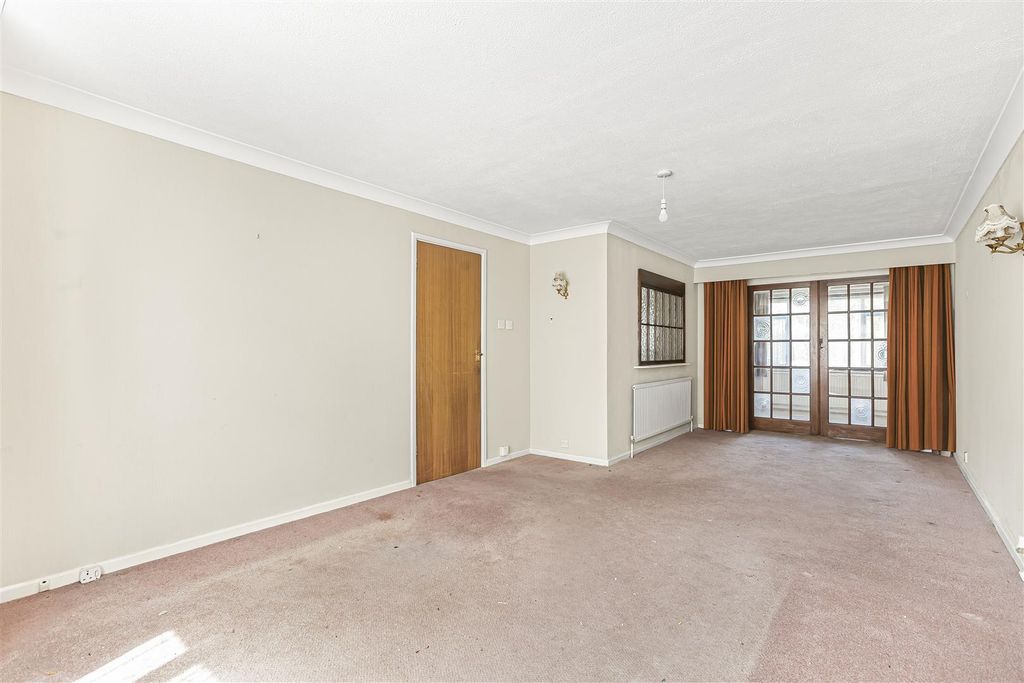 Property photo 3 of 16 17_59246.Jpg