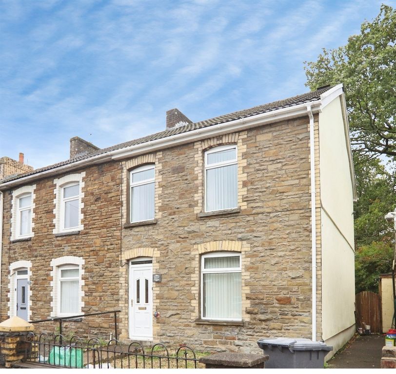 Property photo 1 of 18