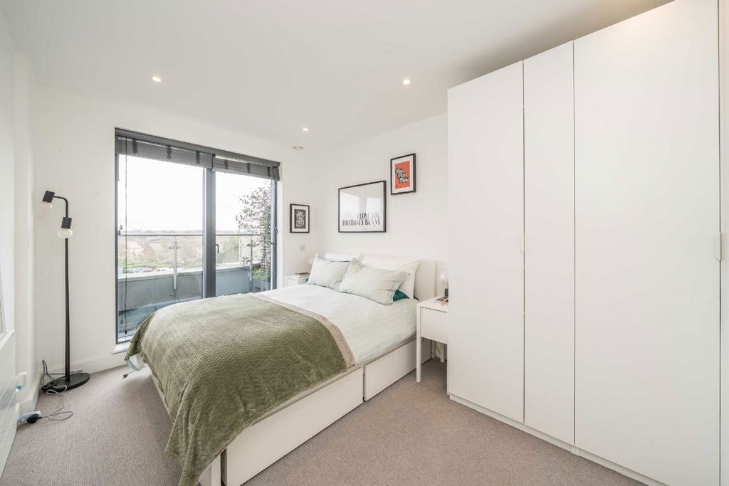 Property photo 3 of 9