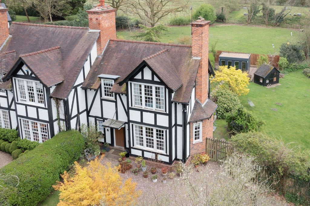 Property photo 2 of 22