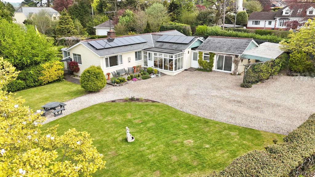 Property photo 1 of 32