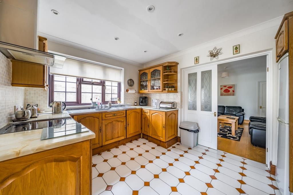 Property photo 2 of 23 Kitchen