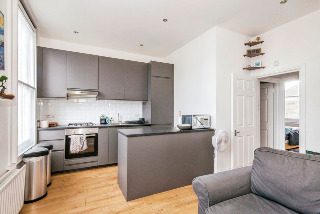Property photo 1 of 5 1