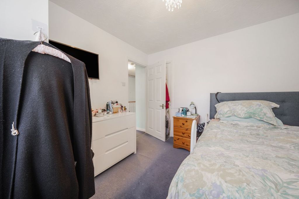 Property photo 3 of 21