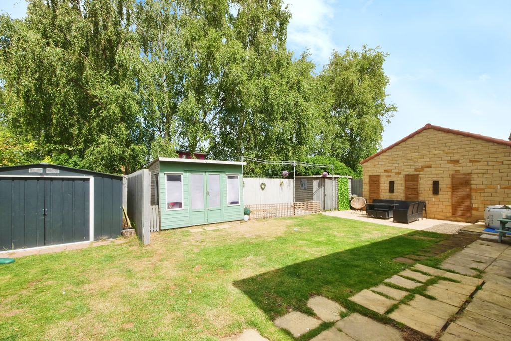 Property photo 2 of 23 Pnmb1125