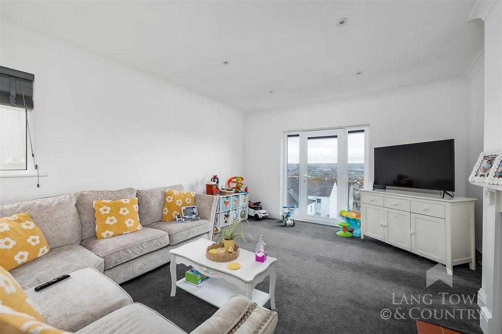 Property photo 1 of 8 0012.Jpg